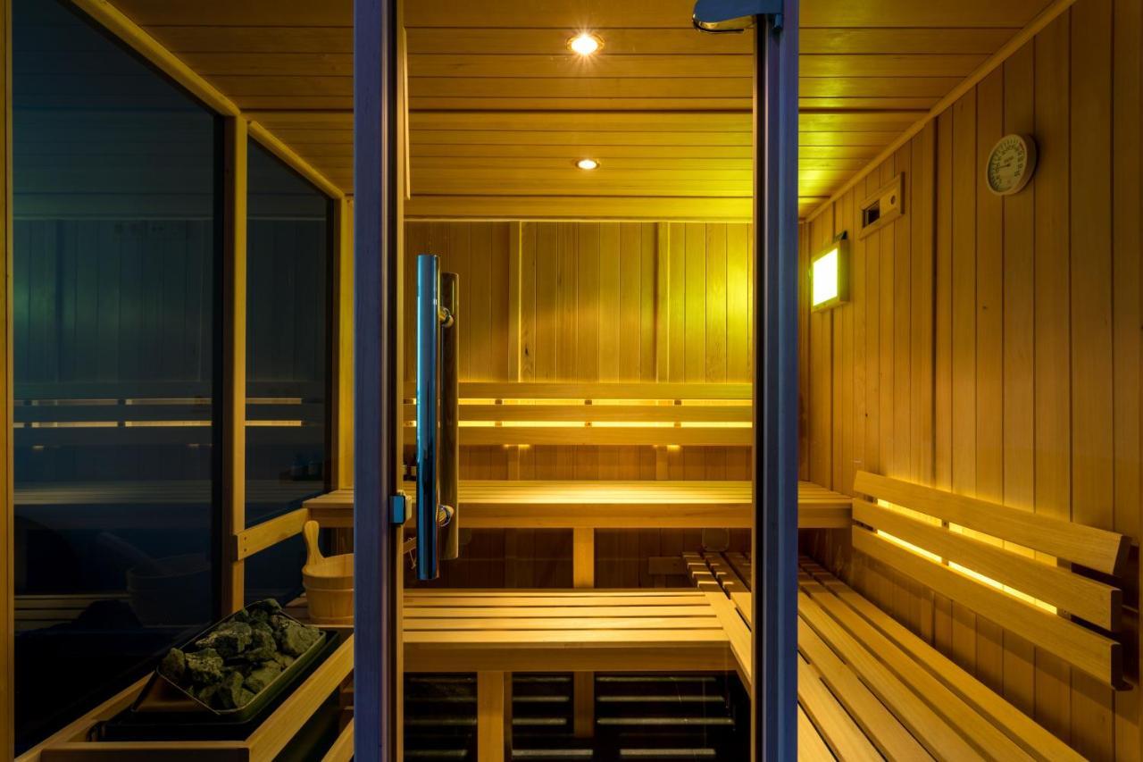 Unique House - Private Spa&Pool -StayinСевиля Екстериор снимка